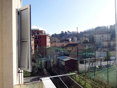 Appartamento in Via Pieve di Cadore, Genova, 5 locali, 1 bagno, 66 m²