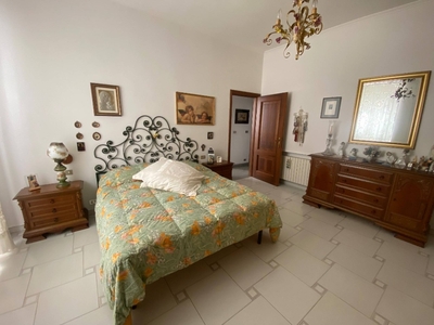 Appartamento in Via Rovetta, Genova, 5 locali, 2 bagni, 130 m²