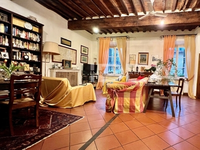 Appartamento in Via San Donnino, Lucca, 5 locali, 2 bagni, 140 m²