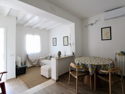 Appartamento in Via Toti snc, Pietrasanta, 5 locali, 1 bagno, arredato