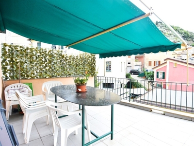 Appartamento in Via Trieste, Sori, 6 locali, 1 bagno, 74 m², 2° piano