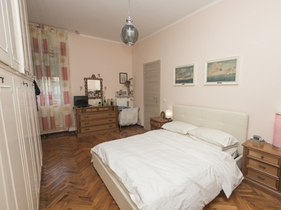 Appartamento in Via Venezia 12, Genova, 5 locali, giardino privato