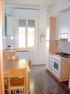 Appartamento in Via voltri, Genova, 5 locali, 1 bagno, arredato, 80 m²