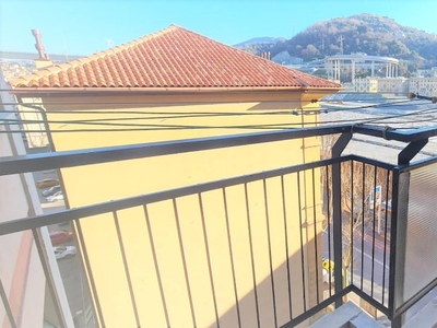 Appartamento in Via Walter Fillak, Genova, 5 locali, 1 bagno, 75 m²