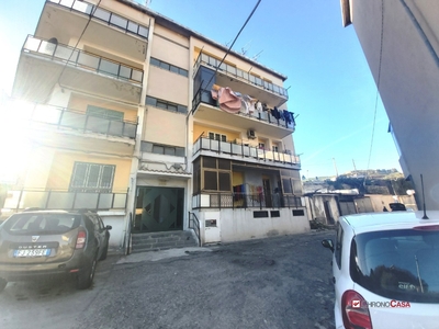 Appartamento in Villaggio Aldisio, Messina, 5 locali, 1 bagno, 115 m²
