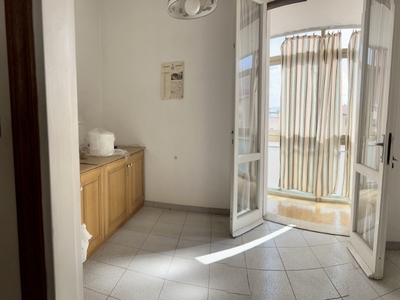 Attico a Livorno, 4 locali, 1 bagno, 75 m², 5° piano, ascensore