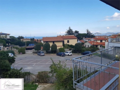 Appartamento a Marciana Marina, 5 locali, 1 bagno, arredato, 62 m²