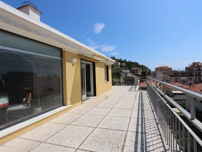 Attico in Piazza ulisse calvi, Imperia, 7 locali, 2 bagni, 269 m²