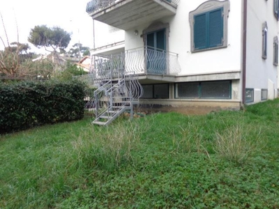 Bilocale a Rosignano Marittimo, 1 bagno, arredato, 50 m², terrazzo