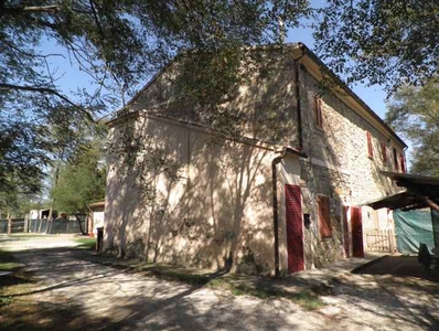 Bilocale a Rosignano Marittimo, 1 bagno, giardino privato, posto auto