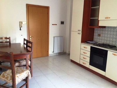 Bilocale in Pontetetto, Lucca, 1 bagno, arredato, 50 m², 1° piano