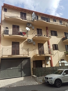 Bilocale in Torrente Trapani, Messina, 1 bagno, 65 m², 2° piano