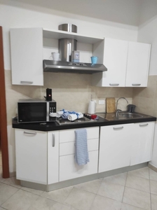 Bilocale in Via Delle Sorgenti, Livorno, 1 bagno, arredato, 50 m²