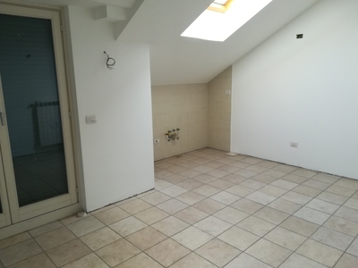 Bilocale in Via IV Novembre, Santo Stefano Ticino, 1 bagno, 50 m²