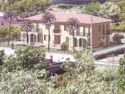 Bilocale in Via Pasteur, Bordighera, 1 bagno, posto auto, 55 m²