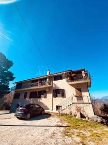 Casa a Grottolella in Via Carrara- Grottolella.