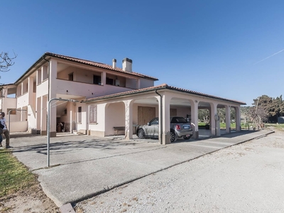 Casa colonica a Campiglia Marittima, 6 locali, 3 bagni, 185 m²