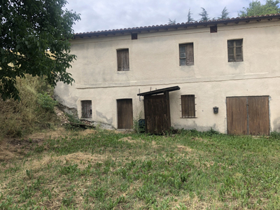 casa in vendita a Serravalle di Chienti