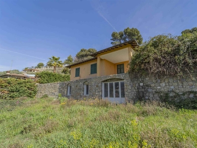 Casa indipendente a Camporosso, 5 locali, 2 bagni, 102 m² in vendita