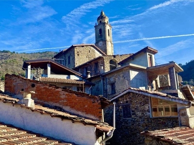 Casa indipendente a Castel Vittorio, 9 locali, 2 bagni, 110 m²