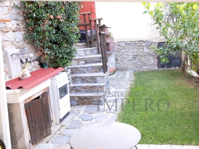 Casa indipendente a Olivetta San Michele, 4 locali, 1 bagno, 80 m²