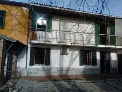 Casa indipendente a Scansano, 6 locali, 2 bagni, 400 m² in vendita