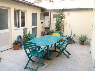 Casa indipendente a Viareggio, 6 locali, 3 bagni, 180 m² in vendita