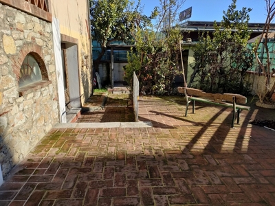 Casa indipendente a Viareggio, 8 locali, 2 bagni, giardino privato