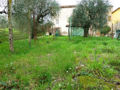 Casa indipendente in Camigliano, Capannori, 8 locali, 2 bagni, 180 m²