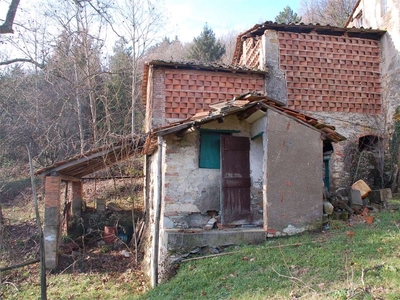 Casa indipendente in Domazzano, Borgo a Mozzano, 2 bagni, garage