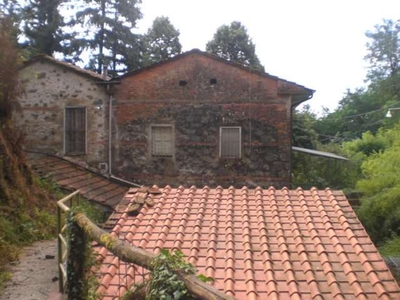 Casa indipendente in Matraia, Capannori, 2 locali, 1 bagno, garage