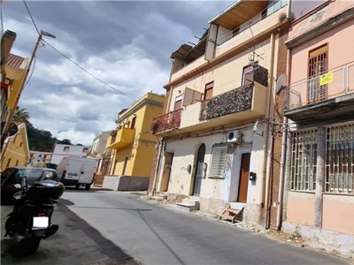 Casa indipendente in Via del Santo 288, Messina, 4 locali, 1 bagno