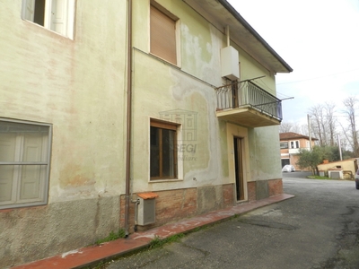 Casa indipendente in Via delle Ville 433, Capannori, 6 locali, 100 m²