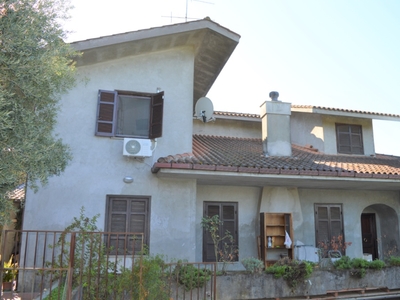 Casa indipendente in Via Monte Marino, Anagni, 1 bagno, 469 m²