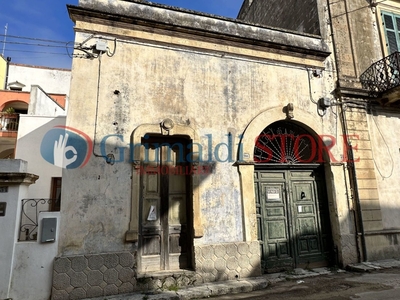 Casa indipendente in Via Putignano 35, Monteroni di Lecce, 9 locali