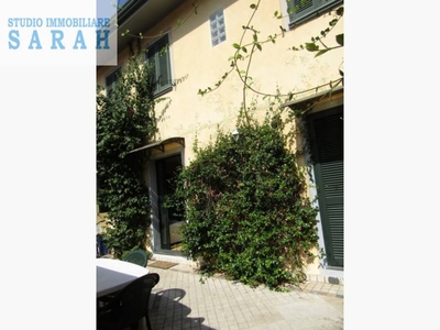 Casa indipendente in Via Rosmini, Viareggio, 5 locali, 1 bagno, 95 m²