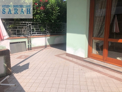 Casa indipendente in Via Rosmini, Viareggio, 6 locali, 2 bagni, 95 m²