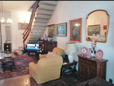 Casa indipendente in Via rosmini, Viareggio, 7 locali, 2 bagni, 200 m²