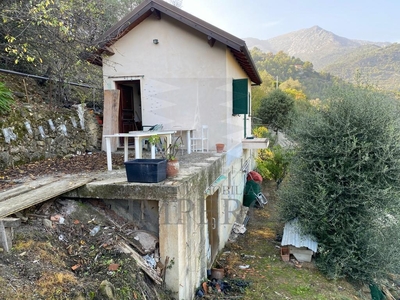 Casa indipendente in Via Umberto Lorenzi, Ventimiglia, 2 locali, 32 m²