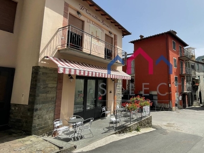 Casa semindipendente a Bagni di Lucca, 5 locali, 1 bagno, 180 m²