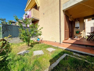 Casa semindipendente a Viareggio, 6 locali, 1 bagno, 90 m², abitabile