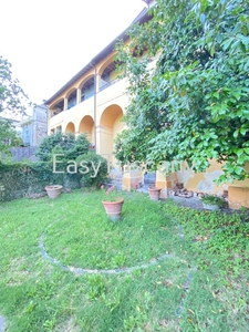 Casa semindipendente a Villa Basilica, 8 locali, 2 bagni, 300 m²