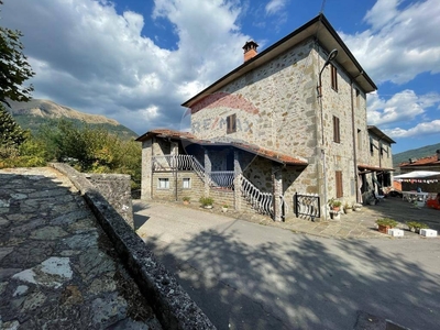 Casa semindipendente in Vetteglia, Bagni di Lucca, 9 locali, 1 bagno