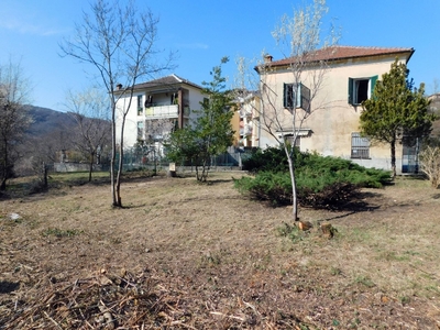 Casa semindipendente in Via avosso, Casella, 7 locali, 1 bagno, 100 m²