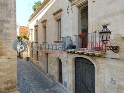 Casa semindipendente in Via degli Antoglietta 34, Lecce, 10 locali