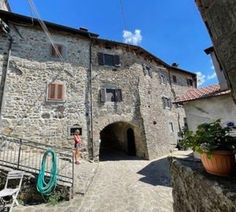 Casa semindipendente in Via degli Archi 1, San Romano in Garfagnana