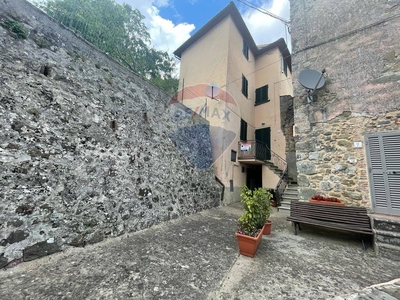 Casa semindipendente in VIA MORA, Bagni di Lucca, 8 locali, 1 bagno