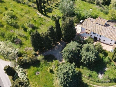Casale a Collesalvetti, 10 locali, giardino privato, 500 m² in vendita