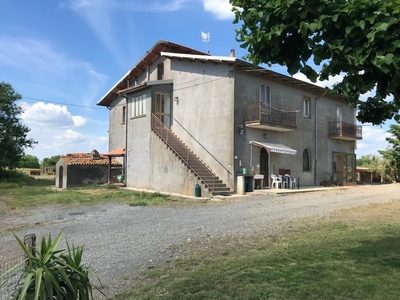 Casale a Pitigliano, 12 locali, 2 bagni, giardino in comune, 250 m²