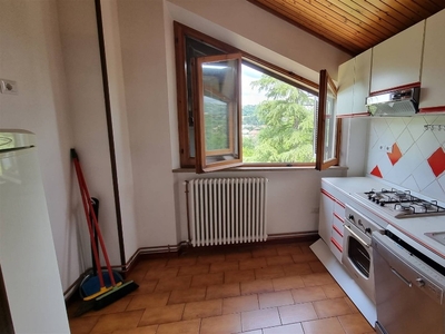 Mansarda a San Severino Marche, 3 locali, 1 bagno, 70 m², 2° piano